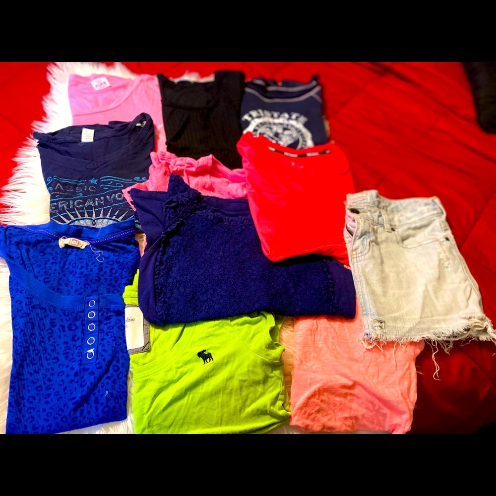 Summer lot!  9 short sleeved tees, 1 skirt